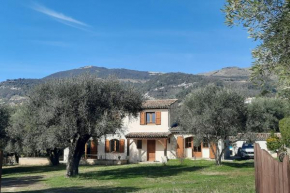 06CB Pretty country house for 8